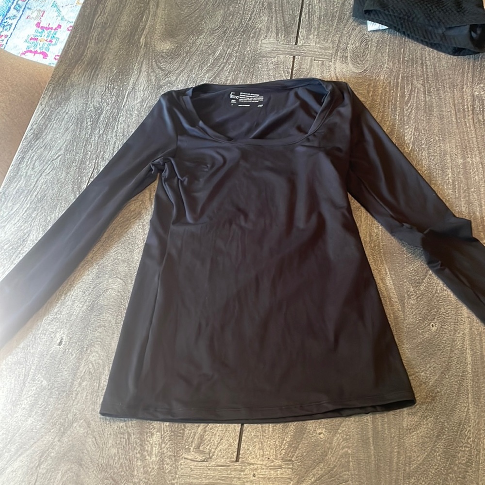 Feline black stretchy long sleeves t-shirt size small